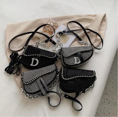 China 2022 New Fashion Messenger Bag Diamond Bag Eco-friendly Luminous Saddle Bag Top Portable Armpit Bag for sale