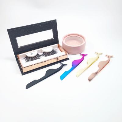 China Long Natural 3D Mink Eyelashes Vendor 20 Mm Strip Mink With Custom Eyelash Package for sale