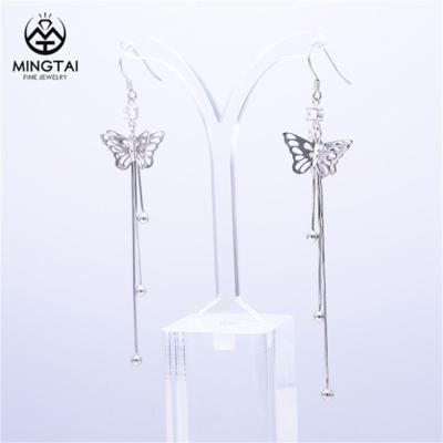 China Latest CLASSIC cute girls earring hooks, butterfly earrings for women for sale