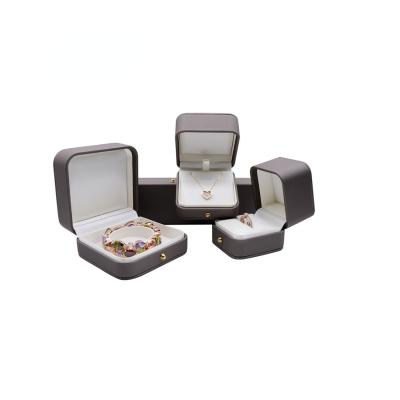 China Packaging High-endpuDiamond Ring Display Box Wedding Pendant Jewelry Box for sale