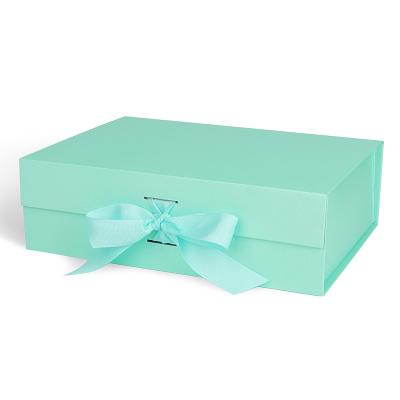 China Shinny Recycled Materials and Fancy Paper Boxes Gift Wrapping Box Bridesmaid Gift Boxes for sale