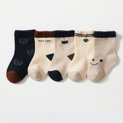 China Colorful Pattern 100%Cotton Cute Warm Newborn Winter Sporty Baby Socks for sale