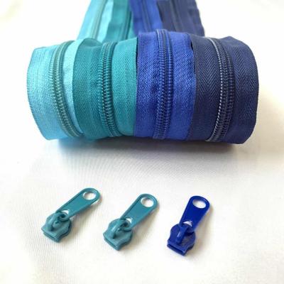 China Good Quality Wholesale Custom Nylon Double Sliders Zipper By The Yard for sale