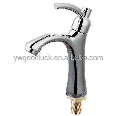 China Traditional Bathroom Accessories Zinc Alloy Basin Faucet for sale