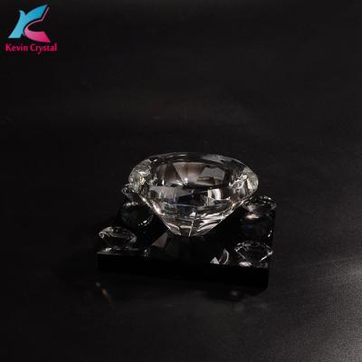 China Popular in the UK new designed K-2028 candle holder to wedding crystal table decoration with square base for sale