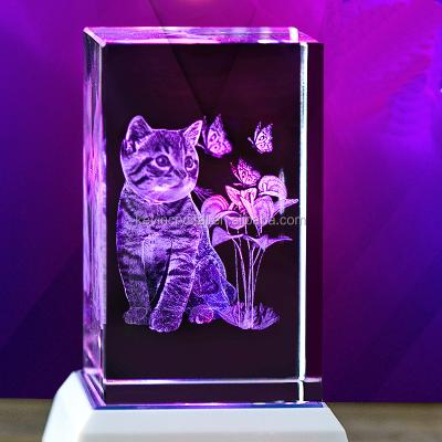 China China Perfect 3D Laser Engraved Animal Crystal Cube Wedding Keepsake for sale