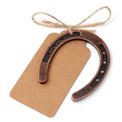 China OurWarm Metal Rustic Wedding Favor Party Props 10pcs Horseshoe With Tags Horse Shoe Paper Decor For Wedding for sale