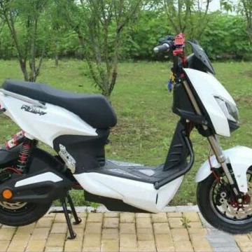 중국 2 Wheels electric motorcycle with 72V20AH lead acid battery capacity 판매용