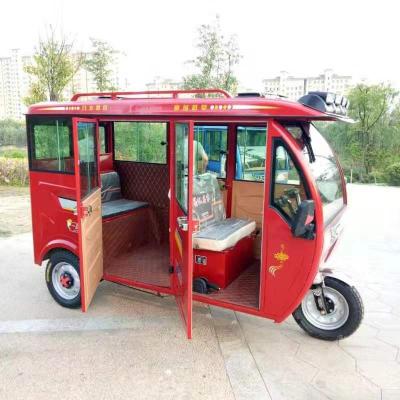 中国 5 Seat 60V Voltage Close Body Electric Auto Rickshaw Tricycle For Passengers 販売のため