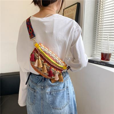 China Fashion Style Shoulder Bag Summer Beach High Quality Bohemian Ethnic Cross - Body Vacation Travel Tassel Straw Beach Chest Bag for sale