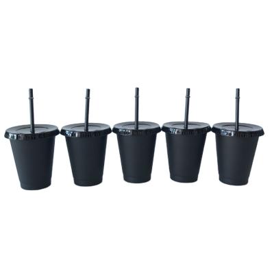 China Sustainable New Arrival 16oz PP Plastic Black Plastic Cups With Lids And Straws for sale