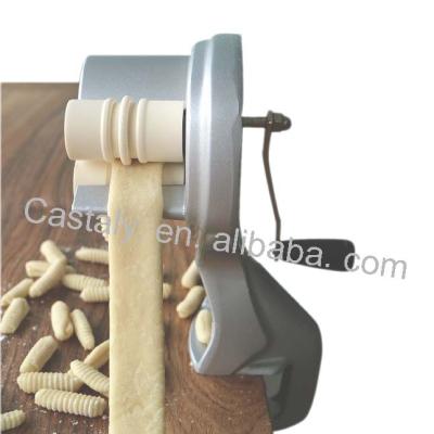 China Convenient Eco - Friendly Kitchen Instrument Traditional Manual Pasta Maker For Dumpling Making for sale