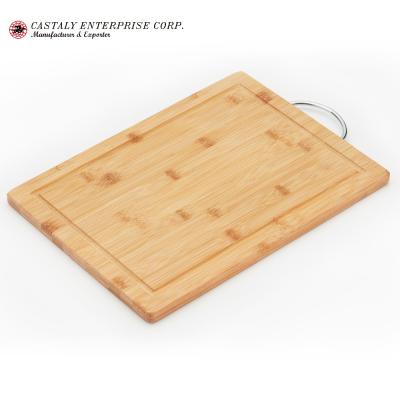 China Household Kitchen Utensils BFA Disposable Large Size Bamboo Wooden Cutting Board With Steel Handle for sale