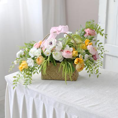 China Handcrafted European style flower basket portable rattan table decoration floral wedding photography props set flowers for sale