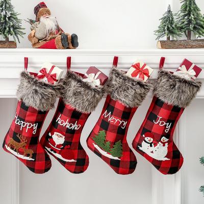 China Soulmate Xmas Decorations Elk Plaid Fabric Christmas Socks Fast Shipping Safe Environmental Material Large Christmas Pattern Special Gift Bag for sale