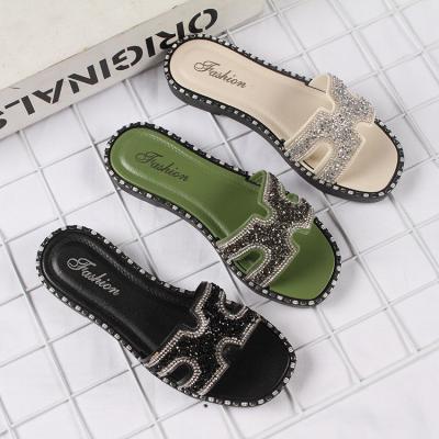 China CUSHIONING Soulmate New Arrival Summer Rhinestone Sandals Flat Lady Casual Slides For Women Slippers Pearl Slides G Slipper for sale