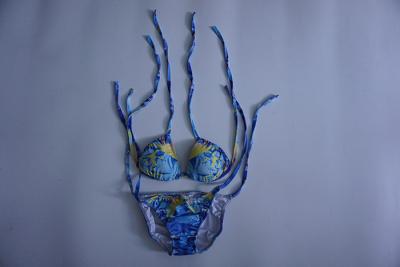 China Dos pedazos de las mujeres del triángulo de la aduana del bikini imprimieron la ropa con la impresión de 3D Digitaces en venta