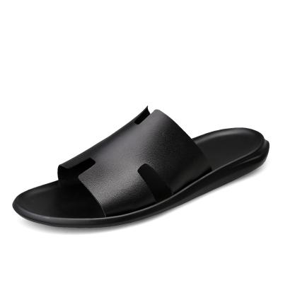 China XT2615 Wholesale Lightweight Four Seasons Fashion Top Layer Slippers Beach Indoor Outdoor Leather Slippers for sale