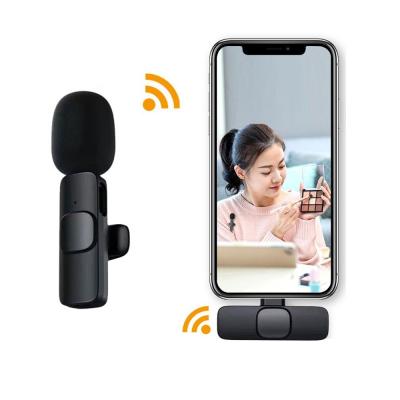 China Video Short Shot Tik Tok Video Sound Receiver 2.4G Lavalier Live Microphone M21 Wireless Microphone Interview Headset Web Course Outdoor for sale