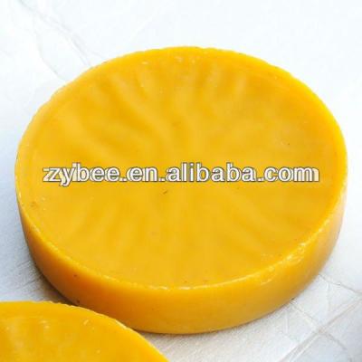 China Natural Yellow Pure Beeswax for Making Zorue Beeswax Base for sale