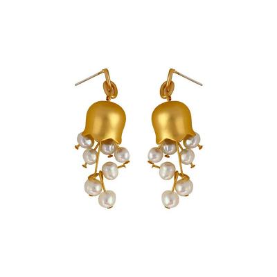 China TRENDY Gold Earrings Women Girls Fashion Pearl Earrings for sale