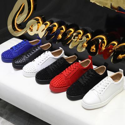 China Fashion Trend Brand Designer Women Men Running Sneakers Sports Shoes Spikes Luxury Rivets Retro Sneakers Fahion Lace Walking Shoes Unisex for sale