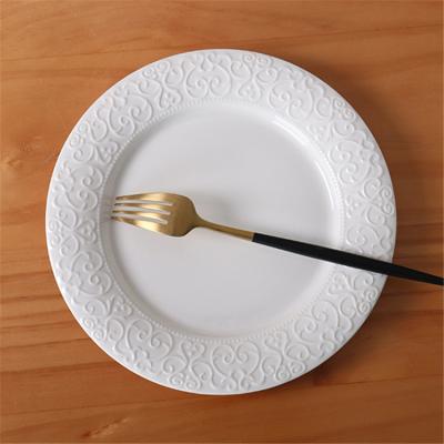 China Viable Unique Design Cheap Price Custom Steak Round Cake Snacks Porcelain Dinner Dish With Decorative Relief for sale