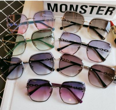 China 2021 fashion gradient ladies GLASSES sunglasses female new shape Cat Eye Sunglasses polarized multicolor 2021 for sale