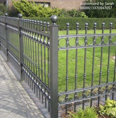 China Easily Assembled Hot Sale 2400 Width Factory Directly Powder Coated Aluminum Fence Spear Design for sale