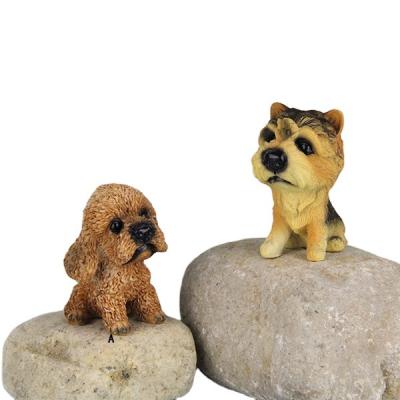 China Creative Outdoor Eco-Friendly Resin Statue Polyresin Garden Figurine Polyresin Figurine Europe Decoration Handmade Dog OEM for sale