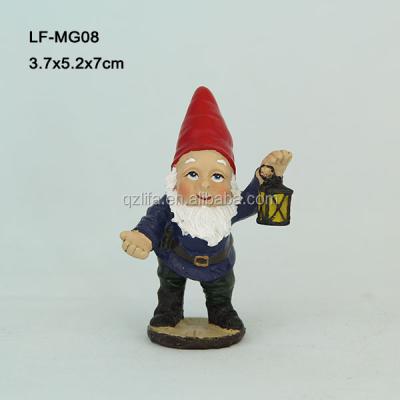 China Europe new product garden polyresin gnomes decoration figurine mini resin funny handmade small gnomes figurines for sale for sale