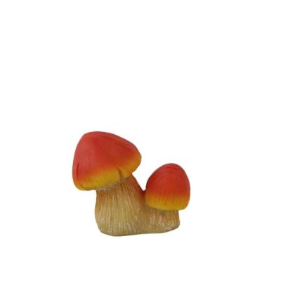 China Europe cute resin crafts sprinkle figurines for garden decorations, polyresin mushroom in resin crafts decorative for sale