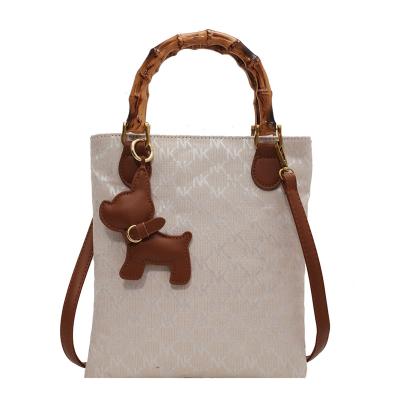 China 2021 fashion fashion purse bags for girls women shoulder ladies handbags wholesale simple handbag for sale