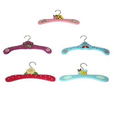 Chine Kids Modern Cartoon Baby Wooden Coat Clothes Pants Hangs Hanger Holder Racks à vendre