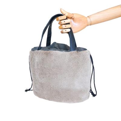 China 2021 winter cute wallet drawstring plush double shoulder bucket bag faux fur lady bag handbag lady soft for sale