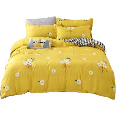 China Nondisposable Size High Quality Design Softly Printed Winter Polyester Floral Home Material Bedding Set for sale