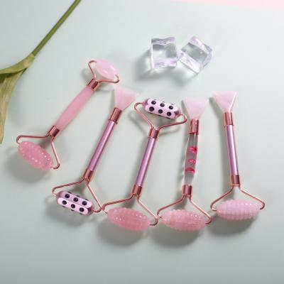 China Facial Skin Jade Roller Massager Anti-Puffiness Anti-Puffiness Manual Roller Massage Gua Sha Double Head for sale