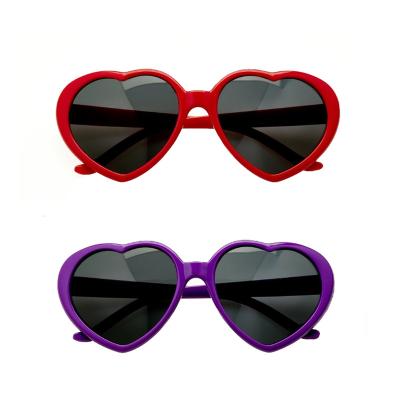 China Newest Design Fashion Sunglasses Women Heart Shaped Sunglasses Good Quality Heart Shaped Sun Glasses for sale