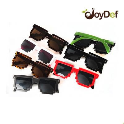 China Large digital pixelated pixel sunglasses nerd in two tone glass sun glasses for sale