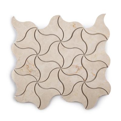 China Modern Elegant High End Spanish Cream Moonight Irregular Mosaic Waterjet Design For Wall And Backsplash for sale