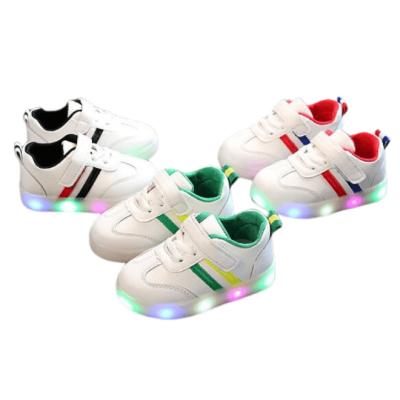 China Round 2022 New Children's LED Shoes Lighting Colorful Flat Boys Shoes Luminous Sneakers Girls Sneakers Baby Kids Soft Sole Actions for sale