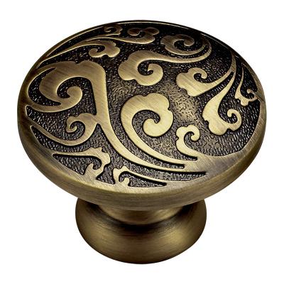 China Solid Brass Wardrobe Pull Handle and Knob with Patterns for sale