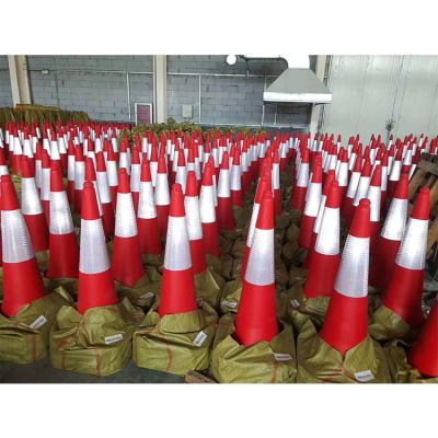 China High PE+black 5kg 100cm Low PE Road Safety Traffic Cone Warning Reflective Road Cones for sale