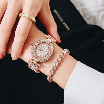 China Wholesale Non-specific Women Bracelet Watches Oval Fashion Quartz Wrist Watch Alloy Strap Watch Set Bracelet Set for sale