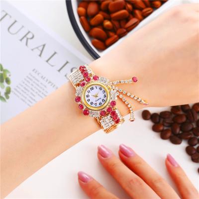 China Non-Specific Luxurious Fashion Diamond Encrusted Quartz Watches Alloy Strap Watch For Women for sale