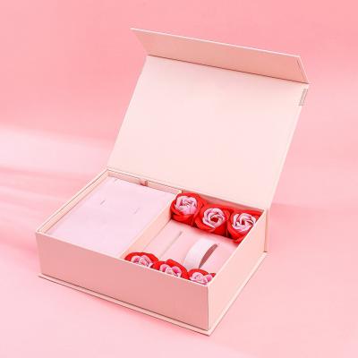 China Luxurious Rectangle Clamshell Recyclable Watches Jewelry Gift Packaging Paper Box Valentine's Day Giveaways Rose Flower Gift Boxes for sale