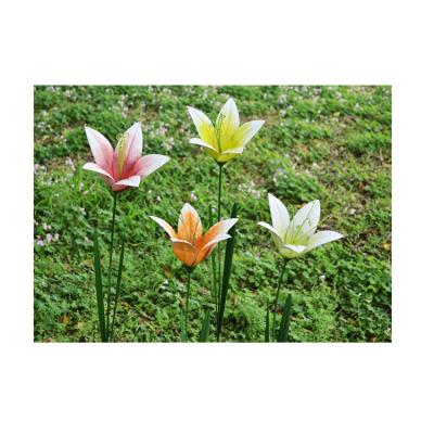 China Minimalist Metal Colorful Garden Ornaments Flower Garden Stake Decoration for sale