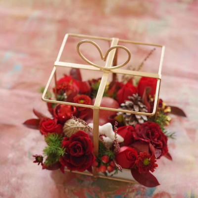 China Custom Reused Materials Gold Square Hand Basket Link Art Bouquet Gift Sale Flower Box Packaging Box Custom for sale