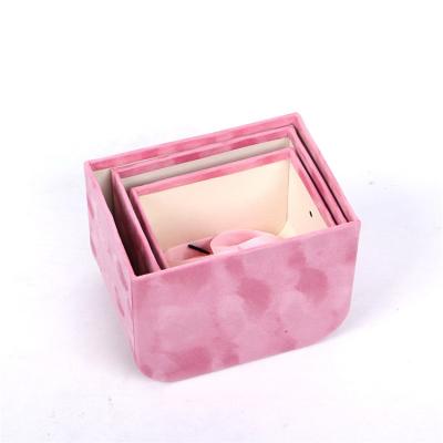 China Recyclable Luxurious Diamond Velvet Three Pieces Bouquet Flower Portable Gift Box For Gift for sale