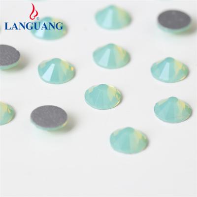 China Lan Guang SS3 SS4 SS5 SS6 SS8 SS10 SS12 SS16 SS20 SS30 Environmental Inspection Lan Guang Green Protein Flatback Rhinestones Around Glass Rhinestones for sale